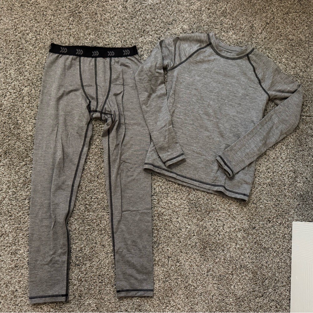 Kids fleece lined base layer size M (8/10)